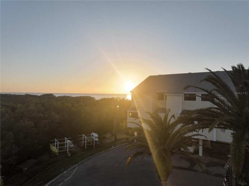 2 bedroom Townhouse at 1500 Sunset Rd Bldg C #C7, Island Club Of Tarpon, Tarpon Springs — photo 1