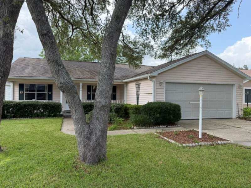 2 bedroom Single Family Residence at 208 Aragon Lane, Lady Lake Orange Blossom Gardens Unit 19, Lady Lake — photo 1