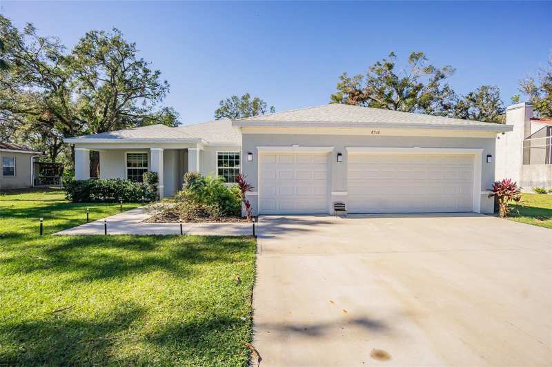 4 bedroom Single Family Residence at 8510 Dee Circle, Shamblin Estates, Riverview — photo 1