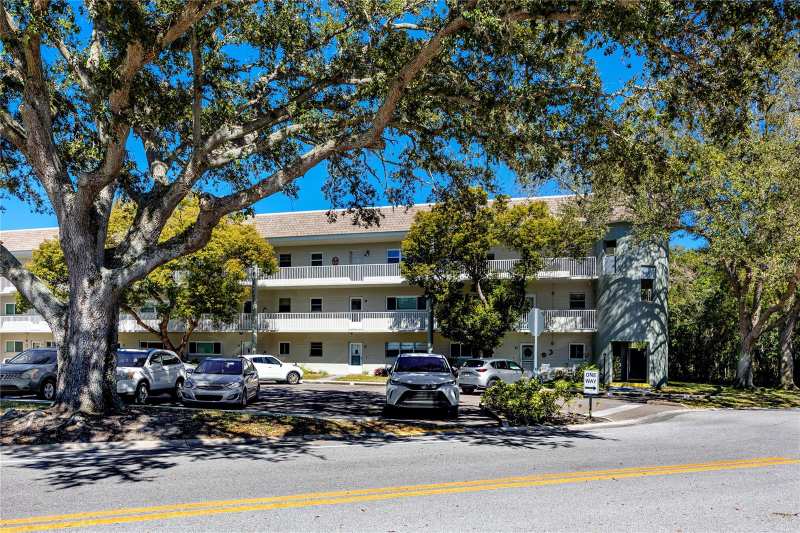 2 bedroom Condominium at 2440 World Parkway Boulevard #38, On Top Of The World, Clearwater — photo 1