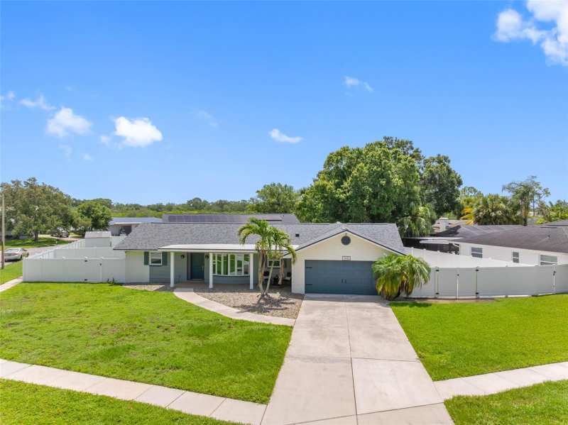 3 bedroom Single Family Residence at 1950 Arvis Circle, Arvis Circle, Clearwater — photo 1