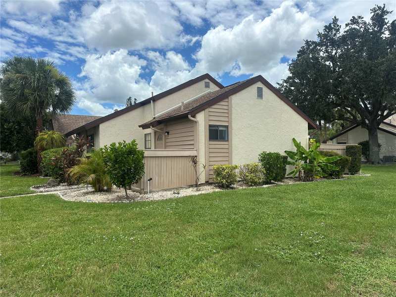 2 bedroom Villa at 5736 Beaumont Loop, North Port Charlotte Country Club, North Port — photo 1