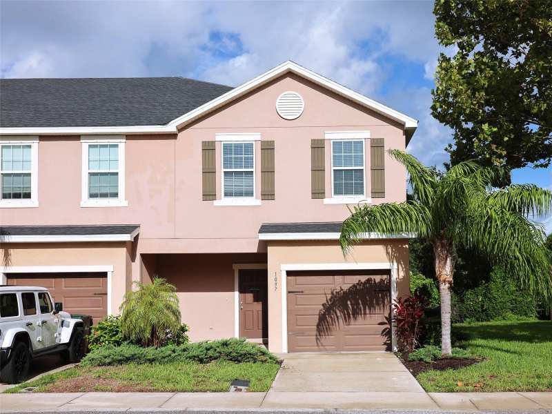 3 bedroom Townhouse at 1097 Grantham Drive, Bradford Manor Add, Sarasota — photo 1