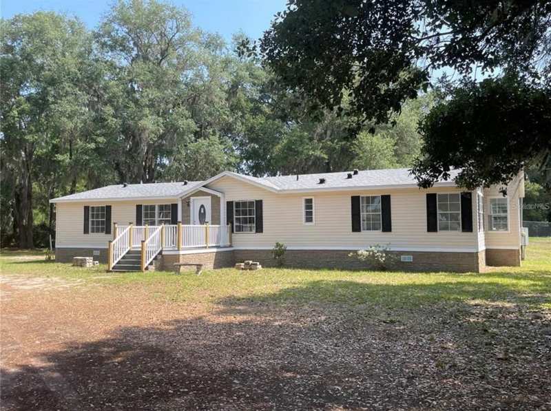 4 bedroom Manufactured Home at 30349 Elam Road, Lakeside Estates, Wesley Chapel — photo 1