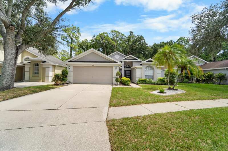 3 bedroom Single Family Residence at 9720 Fredericksburg Road, Meadow Brook Unit 4A Ph 2, Tampa — photo 1