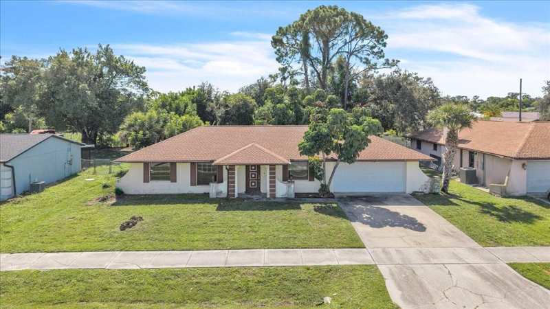 2 bedroom Single Family Residence at 20453 Midway Boulevard, Port Charlotte Sec 018, Port Charlotte — photo 1
