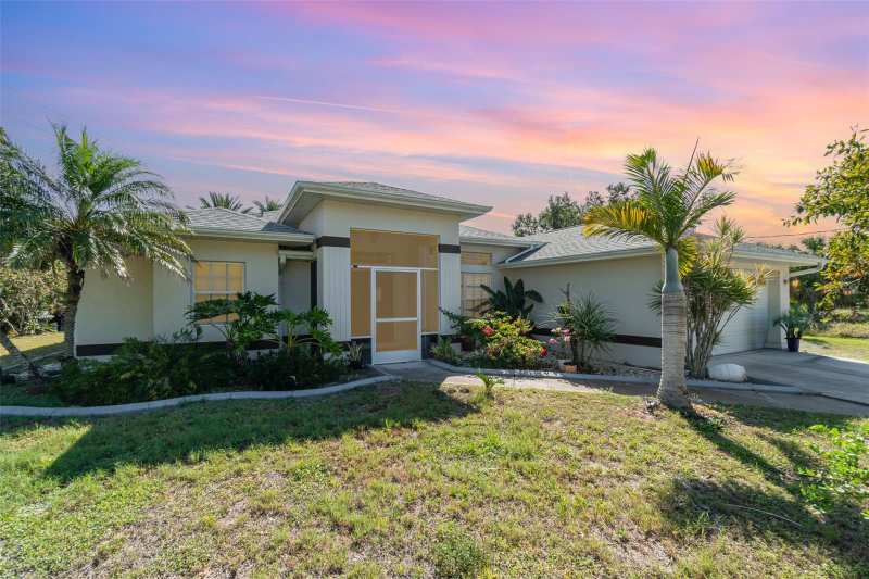 3 bedroom Single Family Residence at 4010 Yucatan Circle, Port Charlotte Sec 037, Port Charlotte — photo 1