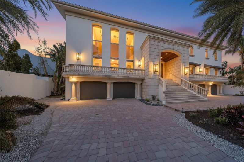 6 bedroom Single Family Residence at 4136 Roberts Point Circle, Roberts Point 2, Sarasota — photo 1
