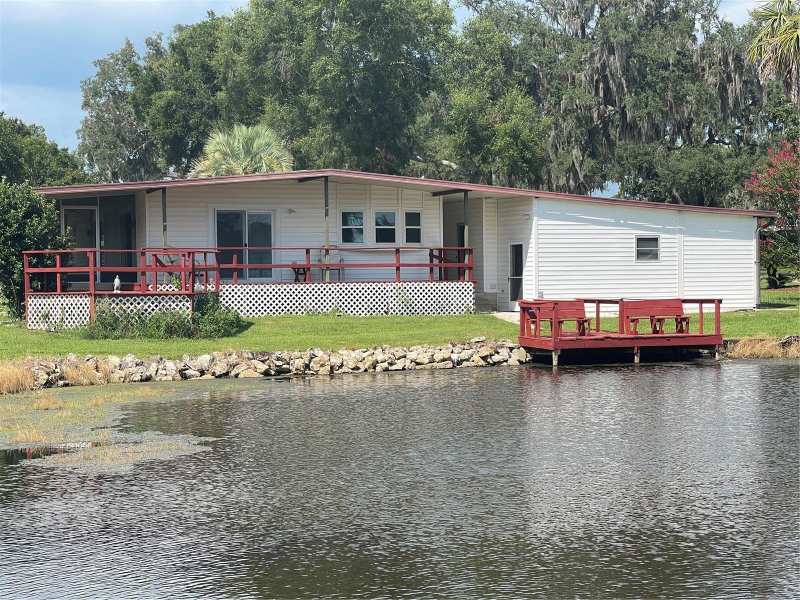 2 bedroom Mobile Home at 2 Grove Trail, Continental Country Club, Wildwood — photo 1