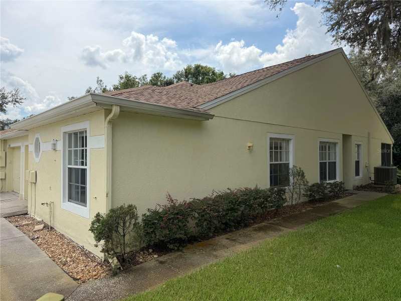 3 bedroom Villa at 35224 Whispering Pines Drive, Lake Bernadette 03, Zephyrhills — photo 1