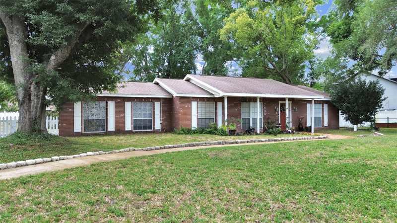 4 bedroom Single Family Residence at 7608 Barry Road, Pat Acres, Tampa — photo 1