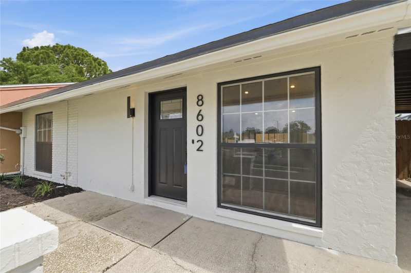 2 bedroom Townhouse at 8602 Briar Grove Cir, Pinehurst Villas, Tampa — photo 1