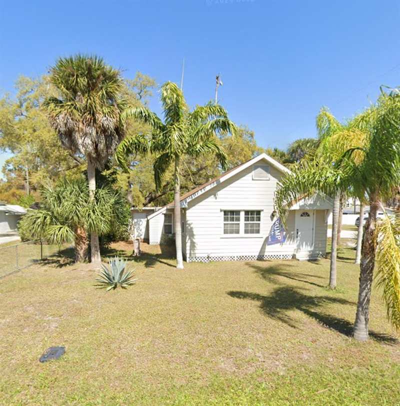2 bedroom Single Family Residence at 744 Myrtle Avenue, Venice Edgewood Sec Of, Venice — photo 1