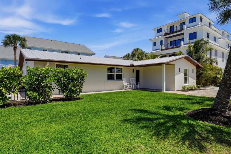 3 bedroom Single Family Residence at 120 Stanford Drive, Chadwicks Resub Lts 07 08 10 17-20 & 35, Englewood — photo 1