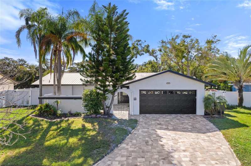 3 bedroom Single Family Residence at 5809 Imperial Key, Tampa Shores Unit 7, Tampa — photo 1
