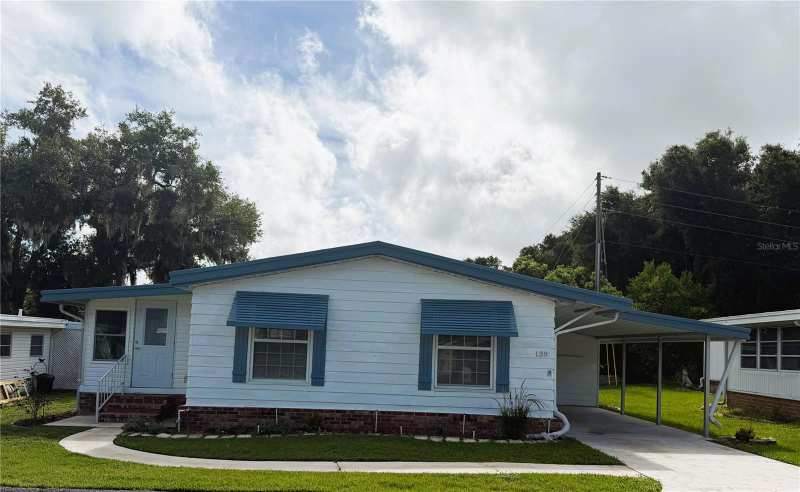 2 bedroom Mobile Home at 139 Aspen Circle, Hawthorne At Leesburg A Coop, Leesburg — photo 1