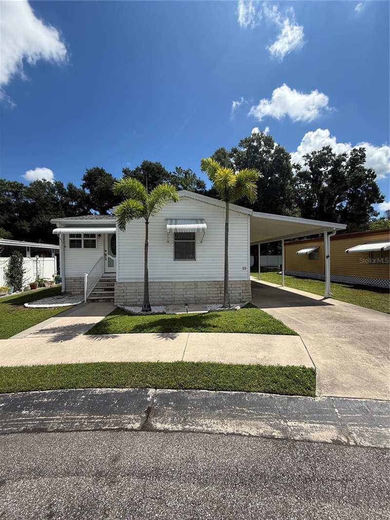 2 bedroom Manufactured Home at 6100 62nd Avenue #15, Greenbrier Village Inc M/H Unrec, Pinellas Park — photo 1