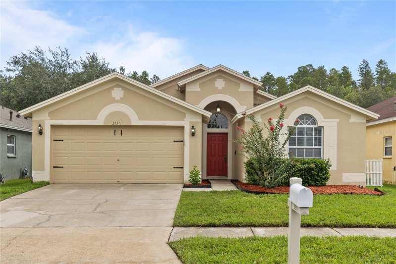 4 bedroom Single Family Residence at 31511 Wrencrest Drive, Meadow Pointe 03 Ph 01 Unit 1D/1E, Wesley Chapel — photo 1