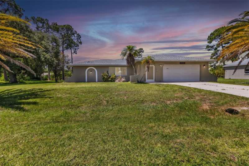 2 bedroom Single Family Residence at 18521 Quaint Avenue, Port Charlotte Sec 008, Port Charlotte — photo 1