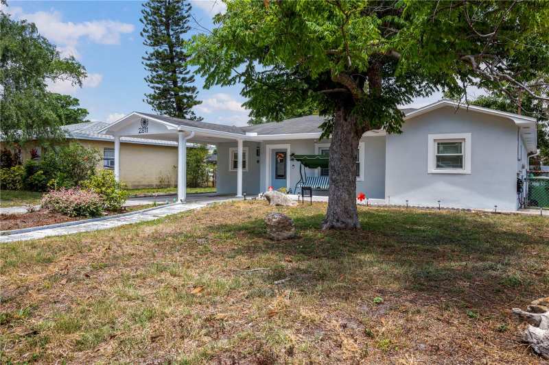 3 bedroom Single Family Residence at 2811 W Ohio Avenue, Glennoaks Rev Sub, Tampa — photo 1