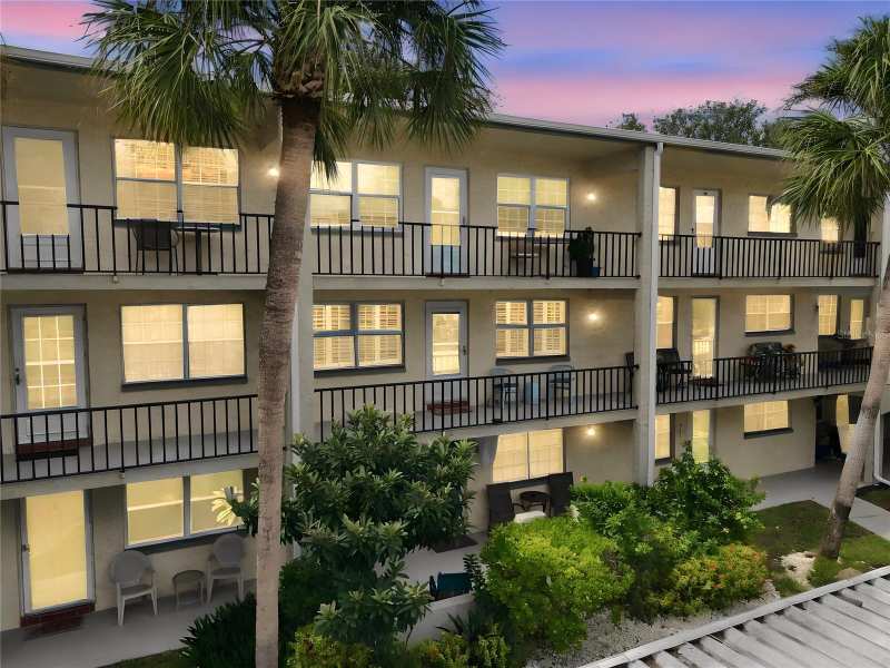 2 bedroom Condominium at 11620 Park Boulevard #203, Seminole Square Apts, Seminole — photo 1