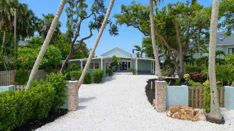 3 bedroom Single Family Residence at 1275 Port Lane, Sub Of US Lt 7 Of 20-37-18, Sarasota — photo 1