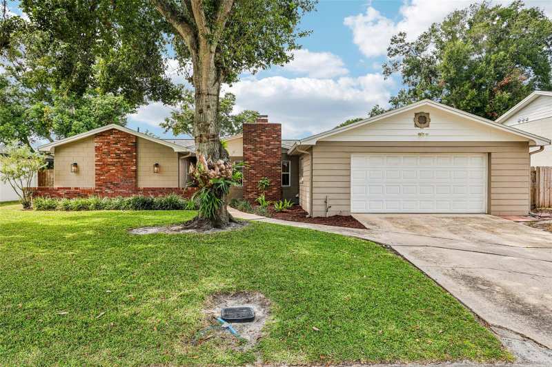 4 bedroom Single Family Residence at 1519 Glastonberry Road, Northgate, Maitland — photo 1