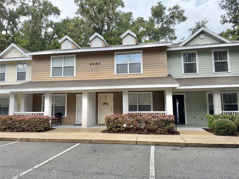 2 bedroom Townhouse at 4680 SW 48th Way #120, Hailey Forest Condominium, Gainesville — photo 1