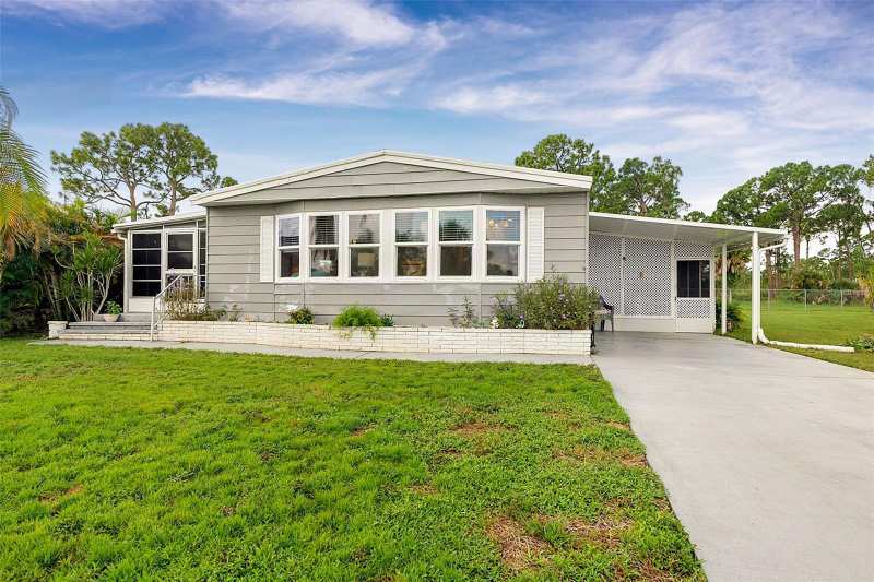 2 bedroom Manufactured Home at 417 Villa Nueva Circle, La Casa Mhp Co-Op, North Port — photo 1