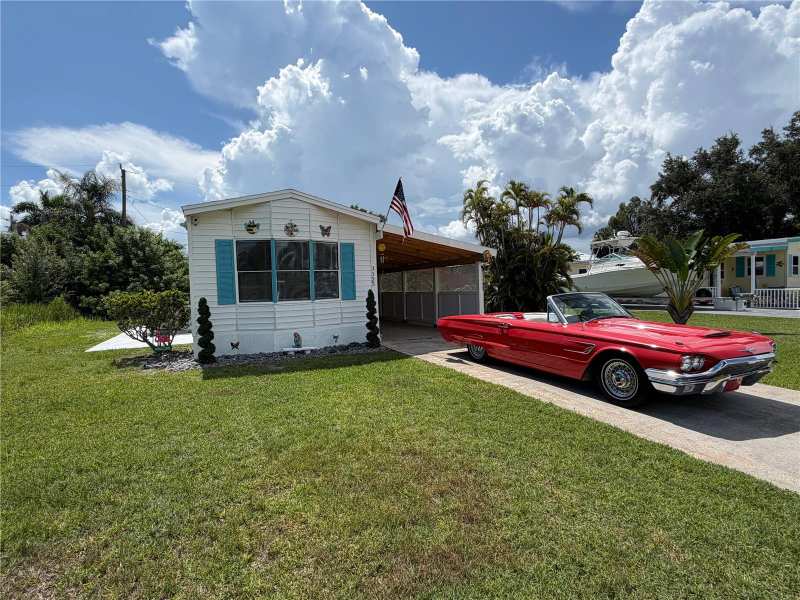2 bedroom Manufactured Home at 3125 Bayberry Avenue, Char Park Sec2, Punta Gorda — photo 1