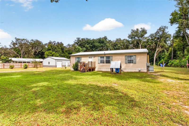 3 bedroom Manufactured Home at 39607 Louise Drive, Heather Park, Zephyrhills — photo 1