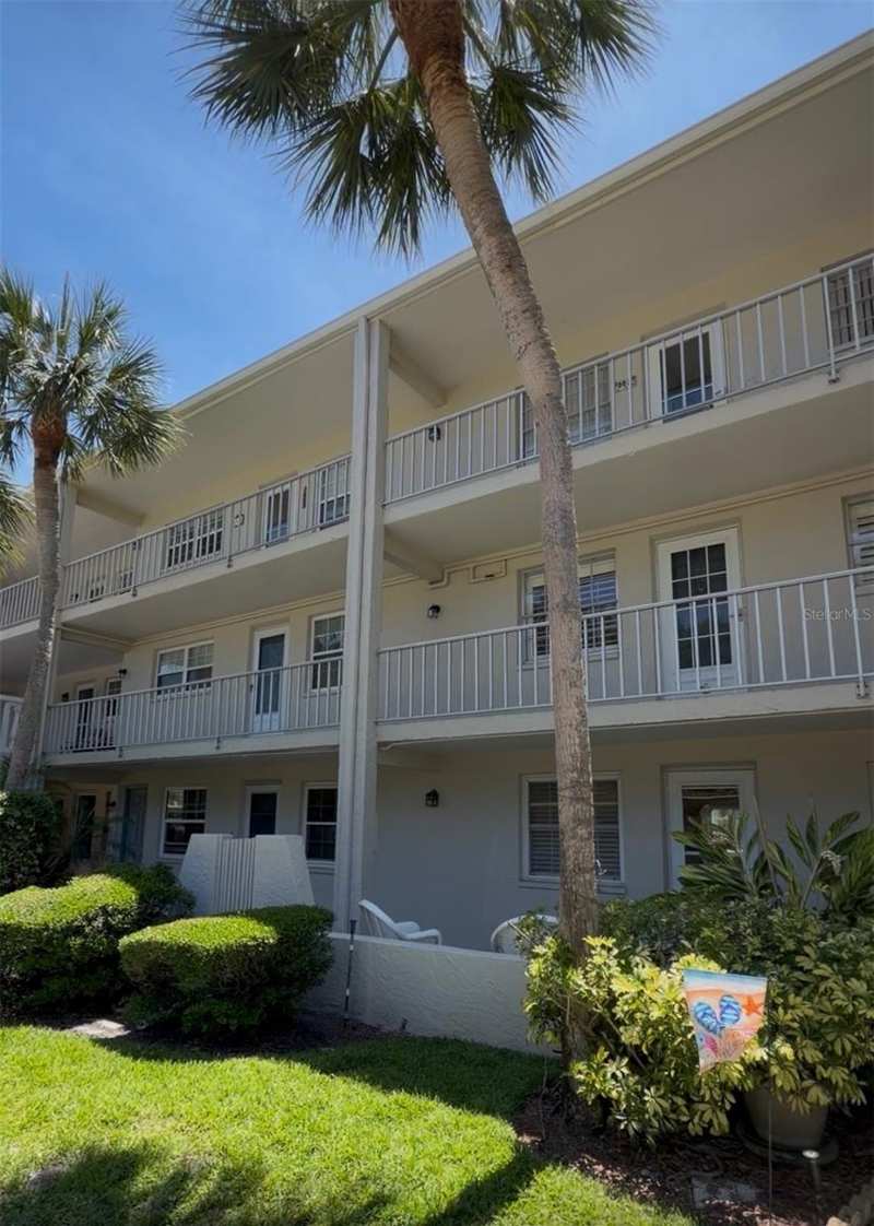 2 bedroom Condominium at 946 Virginia Street #107, Heather Lake Apts Condo, Dunedin — photo 1