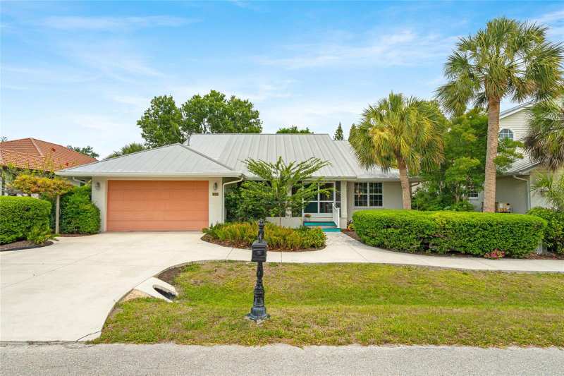 3 bedroom Single Family Residence at 400 Tortuga Drive, Sorrento Cay, Nokomis — photo 1