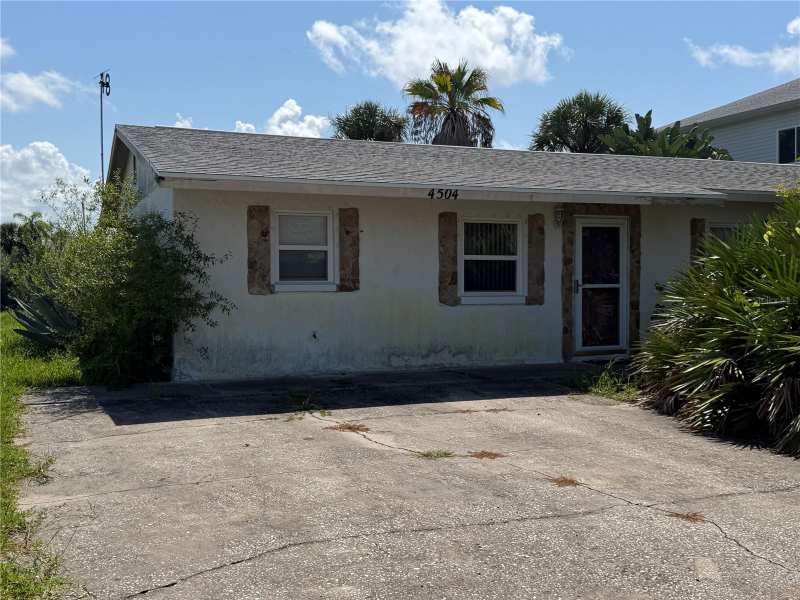 2 bedroom Single Family Residence at 4504 Jacona Drive, Gulf Coast Ret, Hernando Beach — photo 1