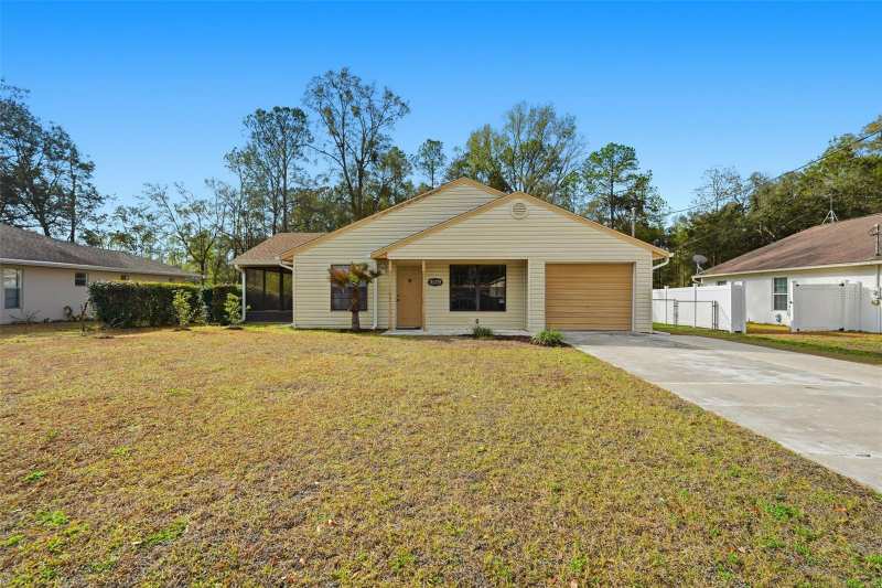 3 bedroom Single Family Residence at 21174 SW Peach Blossom Street, Rainbow Lakes Estate, Dunnellon — photo 1