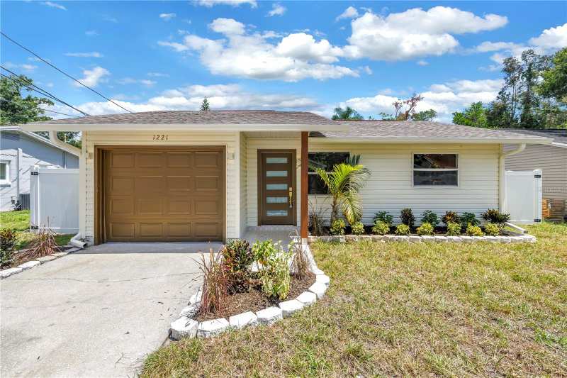 2 bedroom Single Family Residence at 1221 36th Terrace, Boardman & Goetz Gardens Tracts, St Petersburg — photo 1