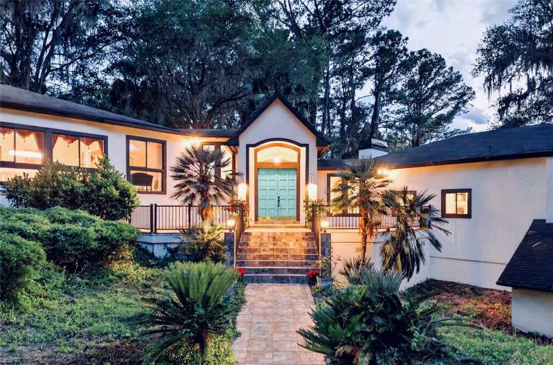 5 bedroom Single Family Residence at 17704 SE 59th Street, Tuscawilla Lake Estates, Micanopy — photo 1