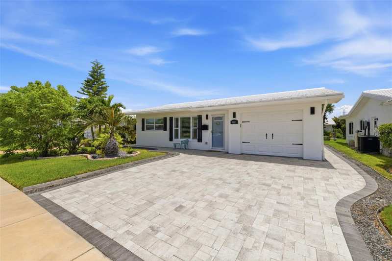 2 bedroom Single Family Residence at 9729 37th Street, Mainlands Of Tamarac By The Gulf Unit 4 Condo, Pinellas Park — photo 1