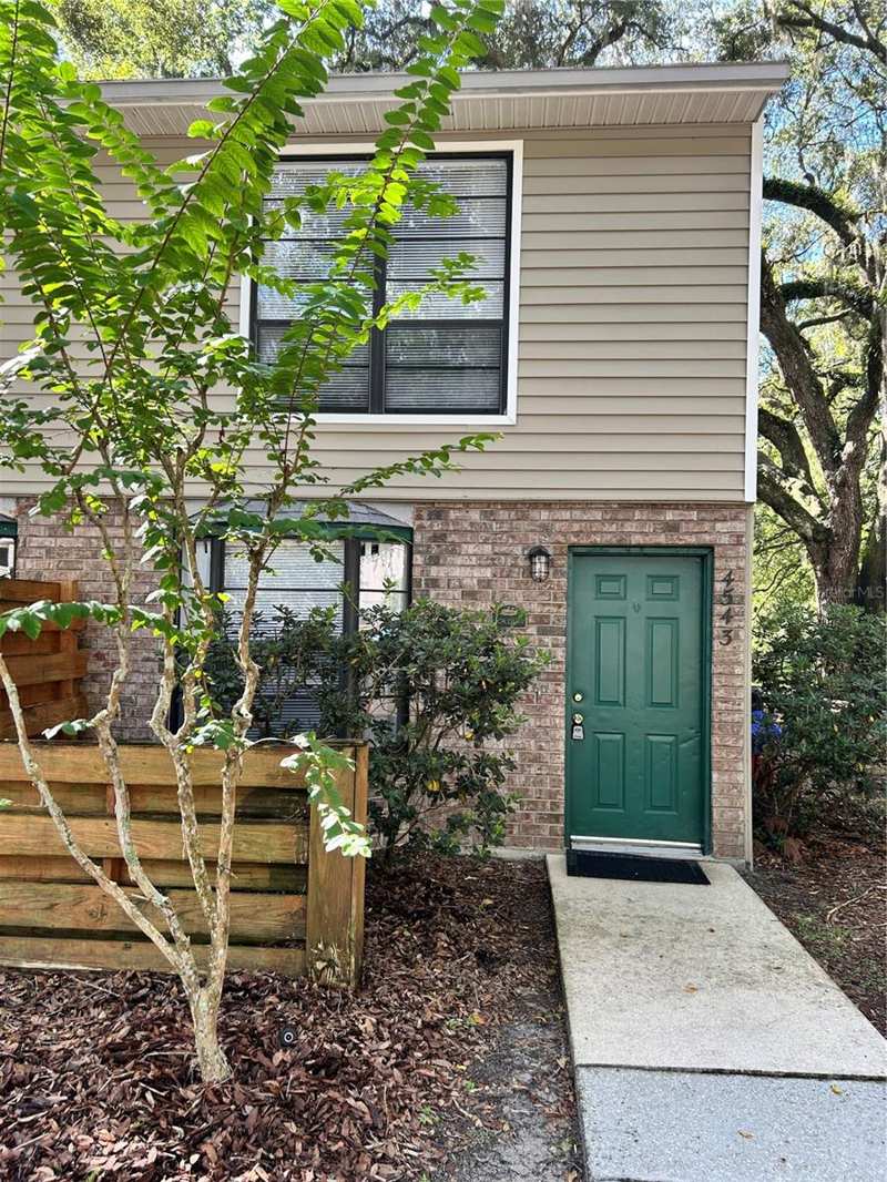 2 bedroom Townhouse at 4543 SW 44th Lane, Haystacks Replat, Gainesville — photo 1