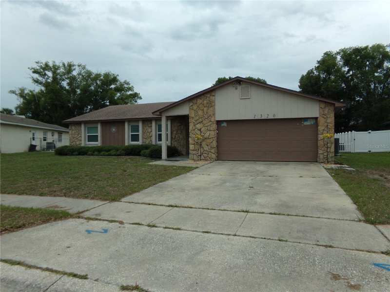 4 bedroom Single Family Residence at 1320 Gladiolas Dr, Garden Lake Estates Unit 3, Winter Park — photo 1