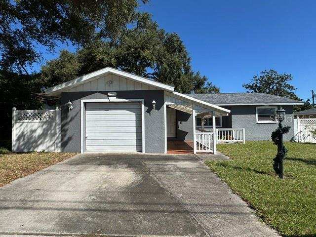 3 bedroom Single Family Residence at 11365 Walsingham Road, Walsingham Manor Add, Seminole — photo 1
