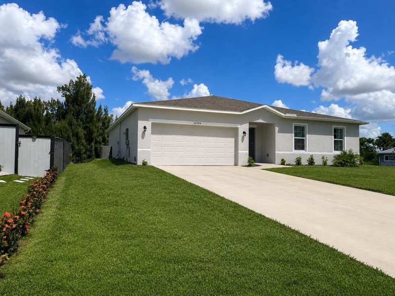 4 bedroom Single Family Residence at 26484 View Drive, Harbour Heights Sec Nine Pt One, Punta Gorda — photo 1