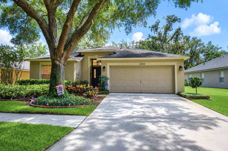 4 bedroom Single Family Residence at 6209 Gannetdale Drive, Fishhawk Ranch, Lithia — photo 1