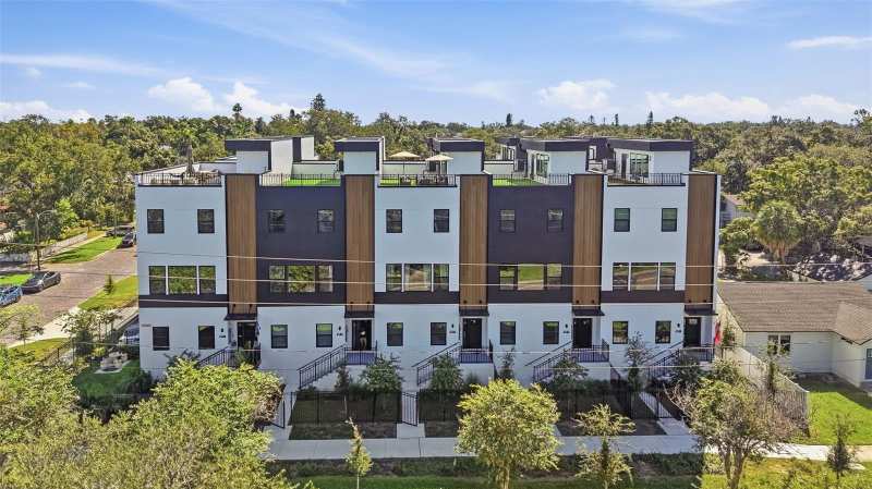 3 bedroom Townhouse at 2104 4th Street #3, 4th Street Gardens, St Petersburg — photo 1