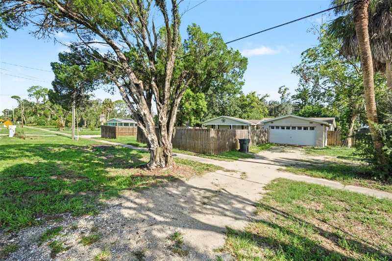 3 bedroom Single Family Residence at 805 W College Avenue, Ruskin City Map Of, Ruskin — photo 1