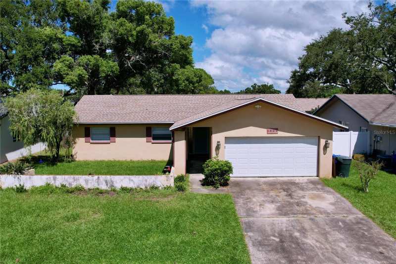 3 bedroom Single Family Residence at 1622 Dale Circle, Amberlea, Dunedin — photo 1