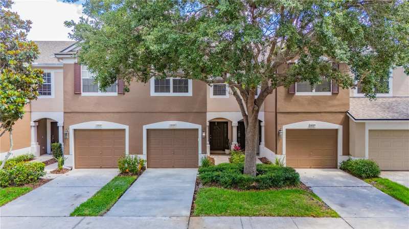 3 bedroom Townhouse at 4939 Pond Ridge Drive, Valhalla Ph 1-2, Riverview — photo 1