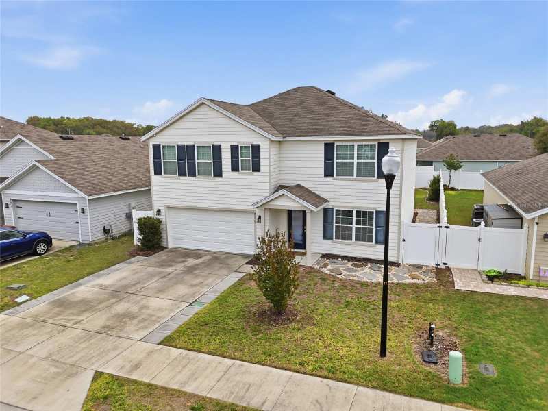 5 bedroom Single Family Residence at 879 NW 251st Drive, Newberry Corners Ph Lll Pb 35 Pg 91, Newberry — photo 1