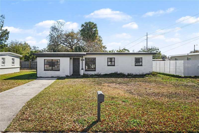 4 bedroom Single Family Residence at 4928 S 82nd Street, Progress Village Unit 2, Tampa — photo 1