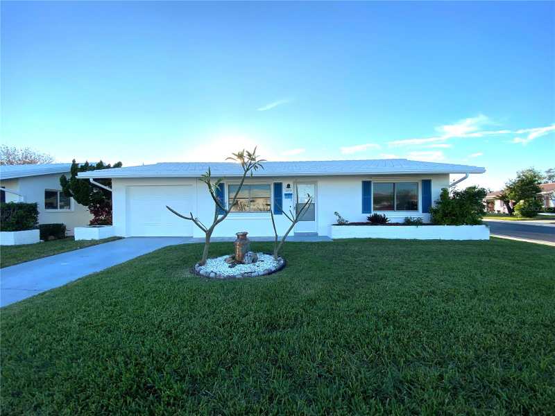 2 bedroom Single Family Residence at 10032 36th Street, Mainlands Of Tamarac By The Gulf Unit 4 Condo, Pinellas Park — photo 1